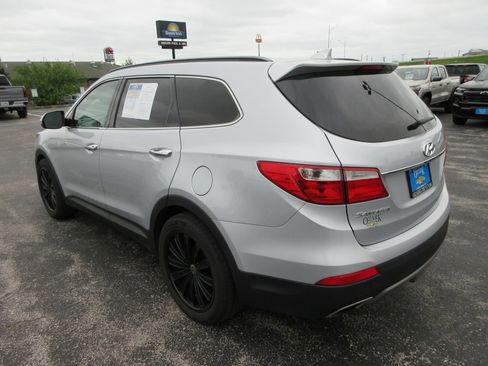Used 2015 Hyundai Santa Fe GLS image 3