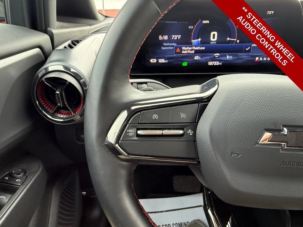 Used 2025 Chevrolet Equinox EV RS FWD image 18