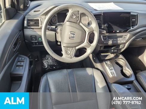 Used 2022 Honda Pilot TrailSport image 6