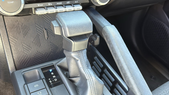 Certified 2025 Toyota 4Runner SR5 AWD/4WD image 17
