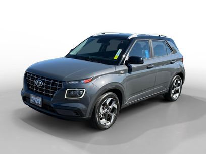 Certified 2023 Hyundai Venue Limited w/ Cargo Package