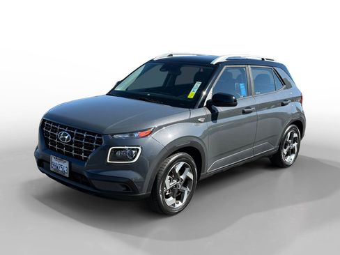 Certified 2023 Hyundai Venue Limited w/ Cargo Package FWD image 1