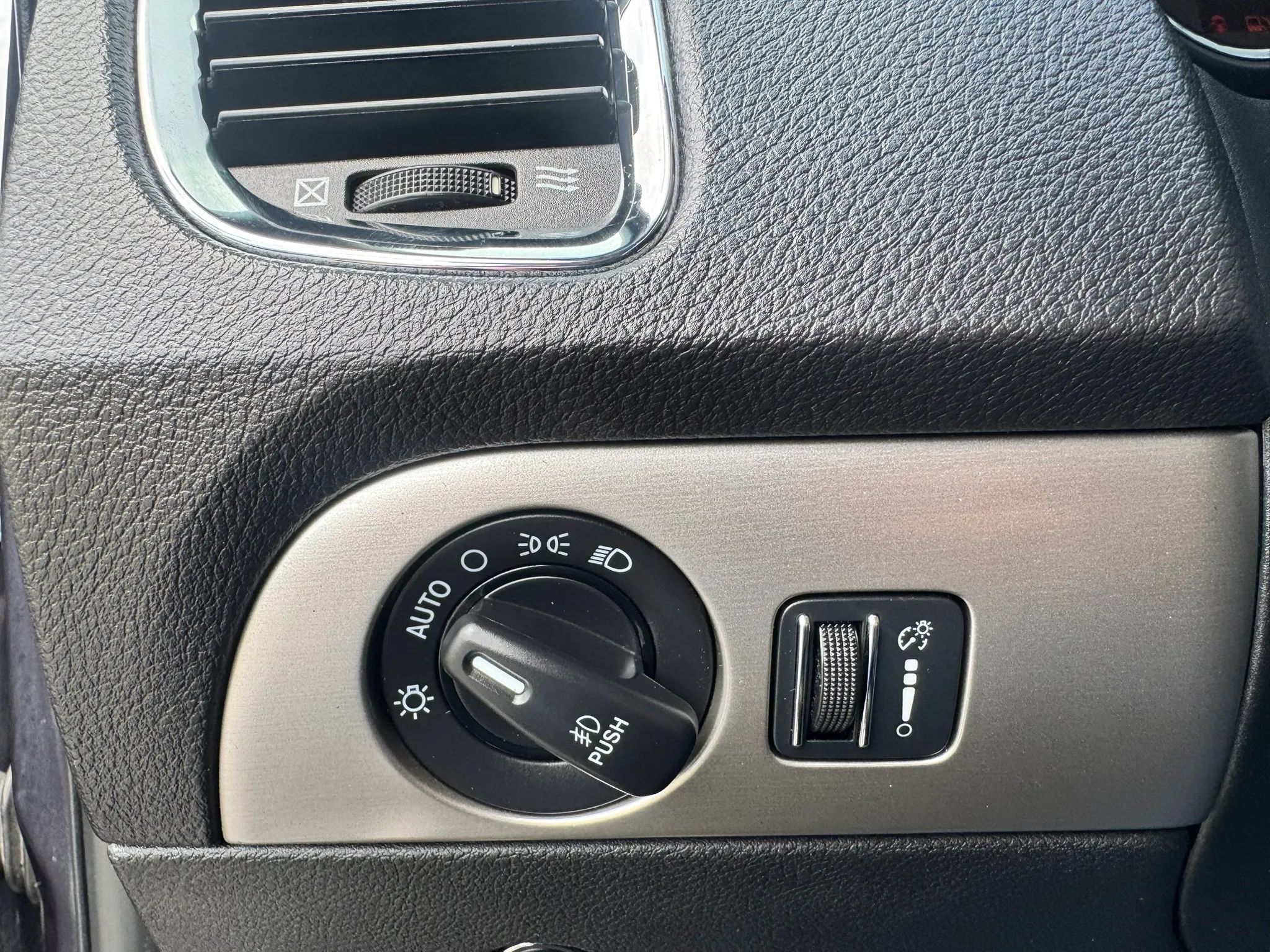 Used 2014 Dodge Durango R/T RWD image 44