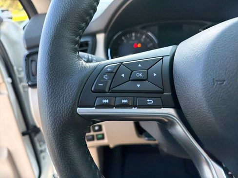 Used 2020 Nissan Rogue SL w/ Premium Package FWD image 22