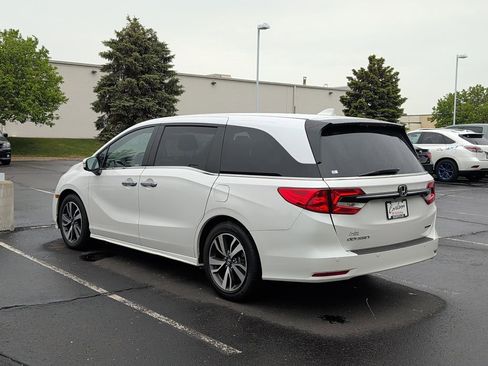 Used 2023 Honda Odyssey Touring image 2