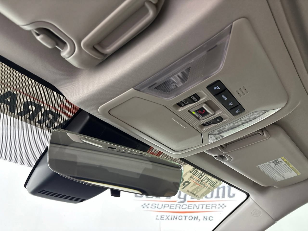 Used 2025 Toyota RAV4 XLE w/ Convenience Package FWD image 22