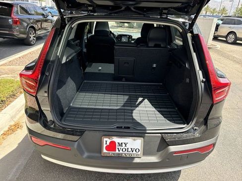 New 2024 Volvo XC40 B5 Plus w/ Climate Package AWD/4WD image 7