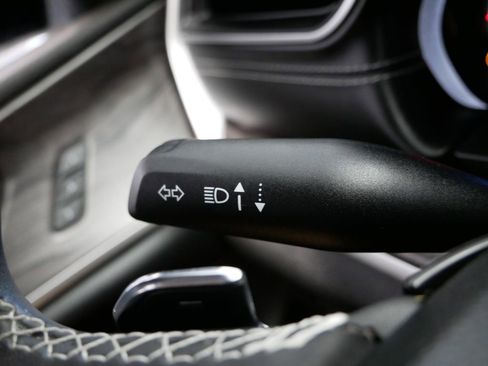 Certified 2023 Jeep Grand Cherokee Limited image 30