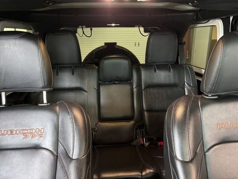 Used 2023 Jeep Wrangler Unlimited Rubicon 392 w/ Xtreme Recon 35" Tire Package image 14