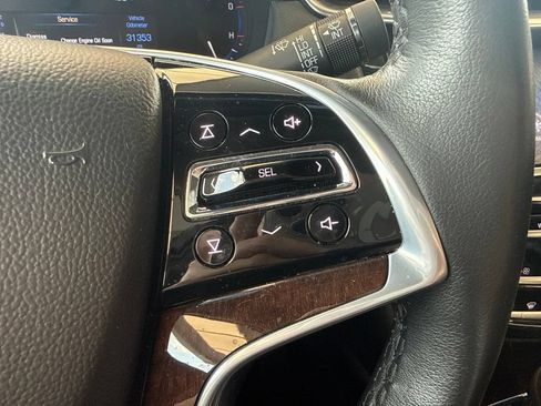 Used 2014 Cadillac XTS Luxury FWD image 17
