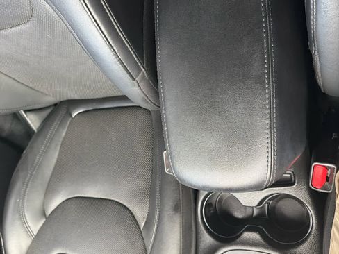 Used 2018 Jeep Cherokee Overland image 29