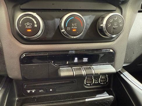 Used 2019 RAM 1500 Big Horn RWD image 22