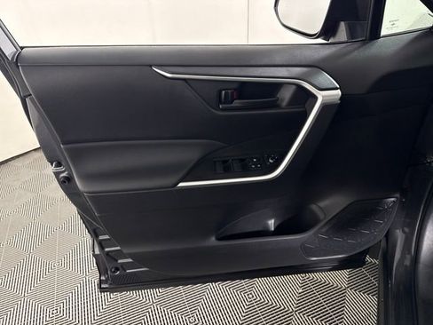 Certified 2025 Toyota RAV4 LE AWD/4WD image 29