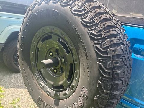 Used 2024 Ford Bronco Outer Banks AWD/4WD image 11