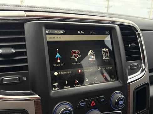 Used 2018 RAM 1500 Laramie w/ Convenience Group AWD/4WD image 33