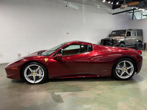 Used 2013 Ferrari 458 Spider RWD image 4