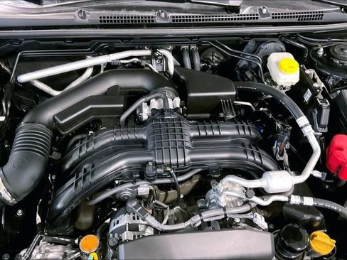 Used 2024 Subaru Crosstrek 2.0i Premium image 32