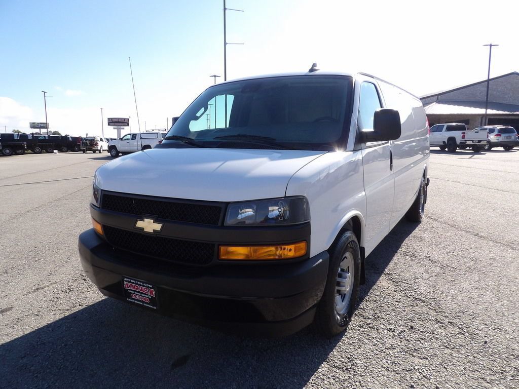 Used 2019 Chevrolet Express 3500 Extended w/ Driver Convenience Package RWD image 53