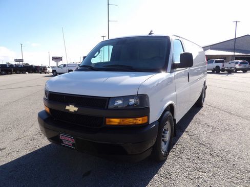 Used 2019 Chevrolet Express 3500 Extended w/ Driver Convenience Package RWD image 53