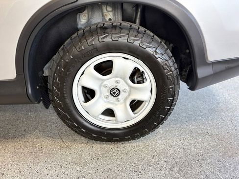 Used 2016 Honda CR-V LX image 25