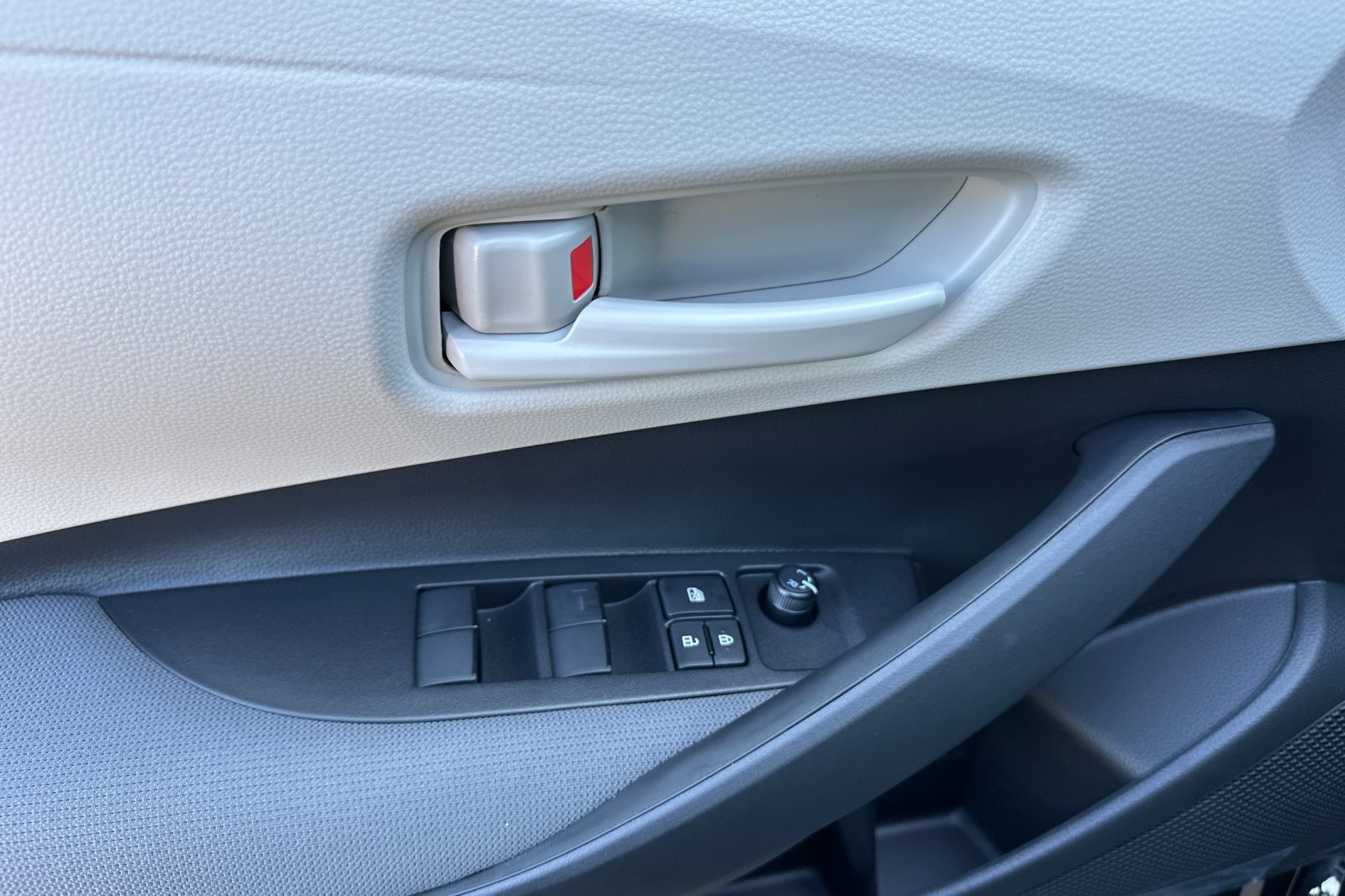 New 2026 Toyota Corolla LE FWD image 13