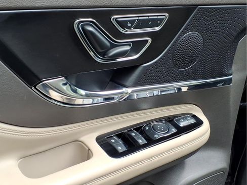Used 2024 Lincoln Corsair FWD image 10