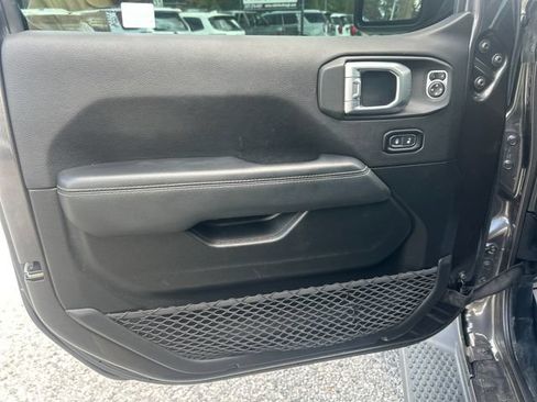 Used 2020 Jeep Wrangler Unlimited Sahara AWD/4WD image 17