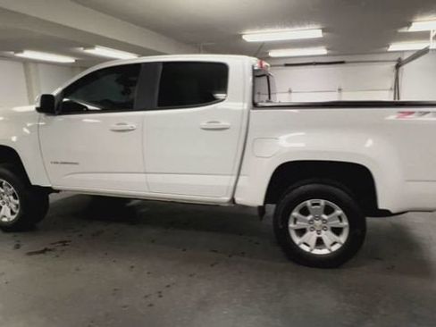 Certified 2022 Chevrolet Colorado LT w/ Luxury Package AWD/4WD image 6
