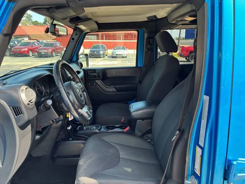 Used 2016 Jeep Wrangler Unlimited Sport AWD/4WD image 12