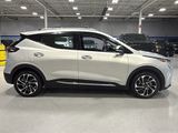 Used 2023 Chevrolet Bolt EUV Premier image 3