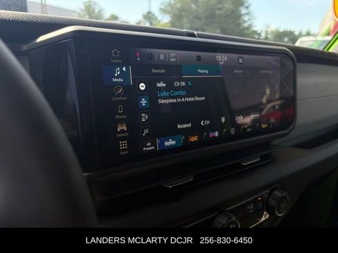 Used 2025 Jeep Wrangler Sport AWD/4WD image 19