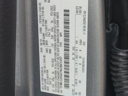 Used 2022 Ford Escape SE w/ SE Sport Appearance Package FWD image 33