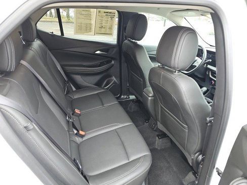 Used 2024 Buick Encore GX Sport Touring image 16
