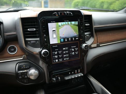 Used 2020 RAM 1500 Limited AWD/4WD image 3