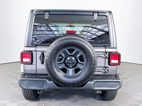 Used 2026 Jeep Wrangler Sport AWD/4WD image 7