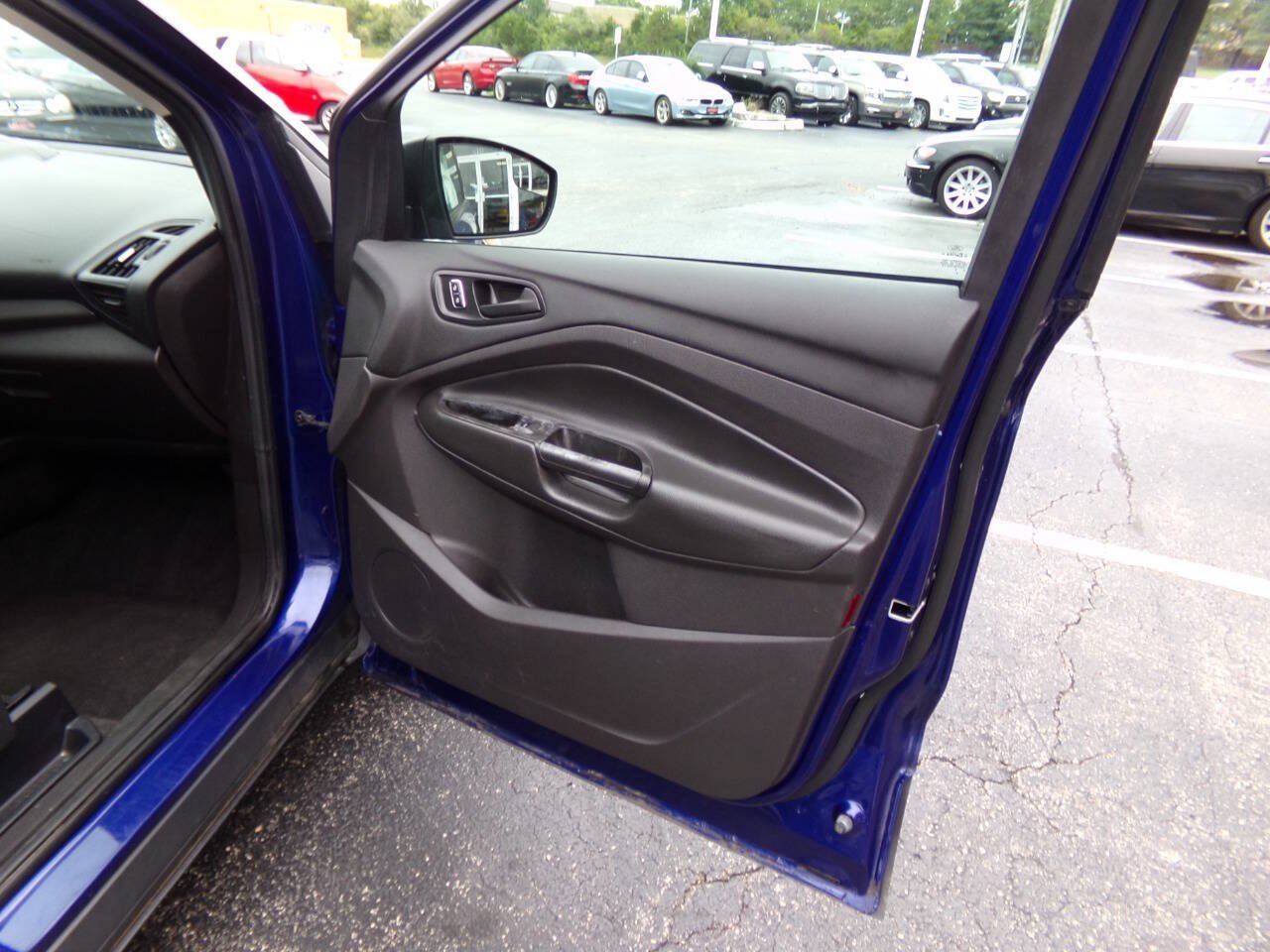 Used 2015 Ford Escape S FWD image 28