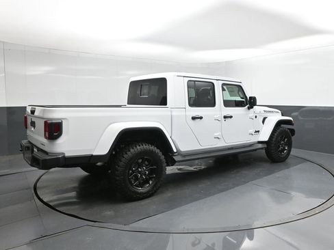 New 2026 Jeep Gladiator Sport AWD/4WD image 8