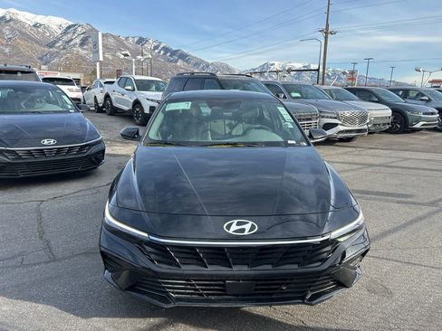 New 2026 Hyundai Elantra SEL Sport image 2