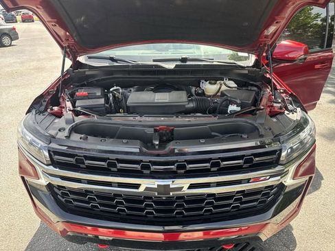 Used 2022 Chevrolet Tahoe Z71 w/ Luxury Package AWD/4WD image 35