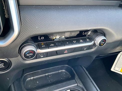 Used 2025 MAZDA CX-50 AWD 2.5 S w/ Premium Package image 24