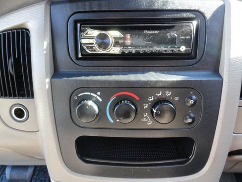 Used 2005 Dodge Ram 1500 Truck SLT image 11