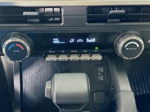Certified 2026 Toyota Tacoma SR5 AWD/4WD image 15