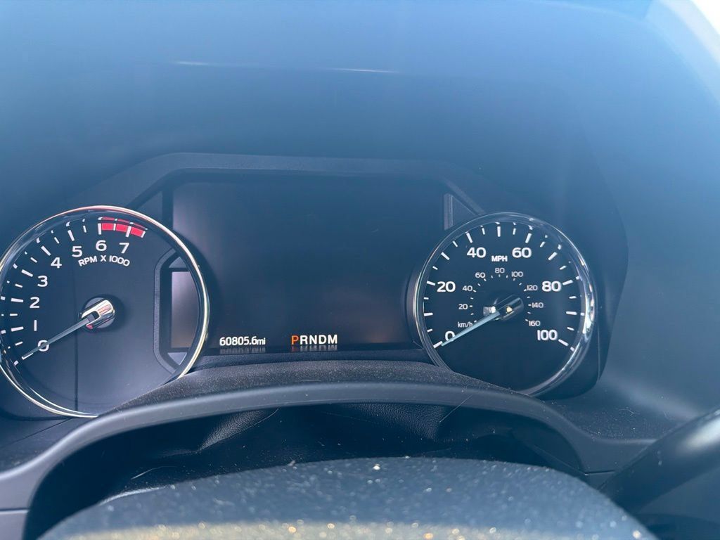 Used 2022 Ford F250 Lariat w/ Black Appearance Package AWD/4WD image 6