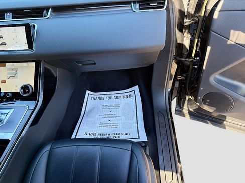 Used 2023 Land Rover Range Rover Evoque S image 18