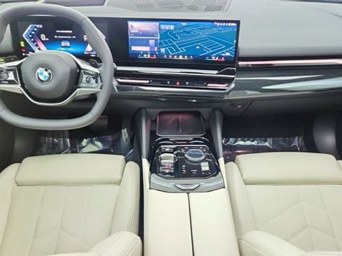 Used 2025 BMW 530i RWD image 91