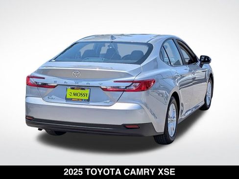 Used 2025 Toyota Camry LE FWD image 8