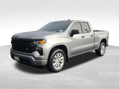 Used 2024 Chevrolet Silverado 1500 Custom image 1