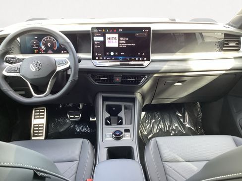 New 2026 Volkswagen Tiguan SE R-Line image 14