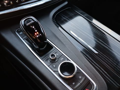 Certified 2022 Cadillac Escalade Sport RWD image 39
