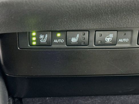 Used 2025 Lexus ES 300h Ultra Luxury w/ Accessory Package (Z2) FWD image 22